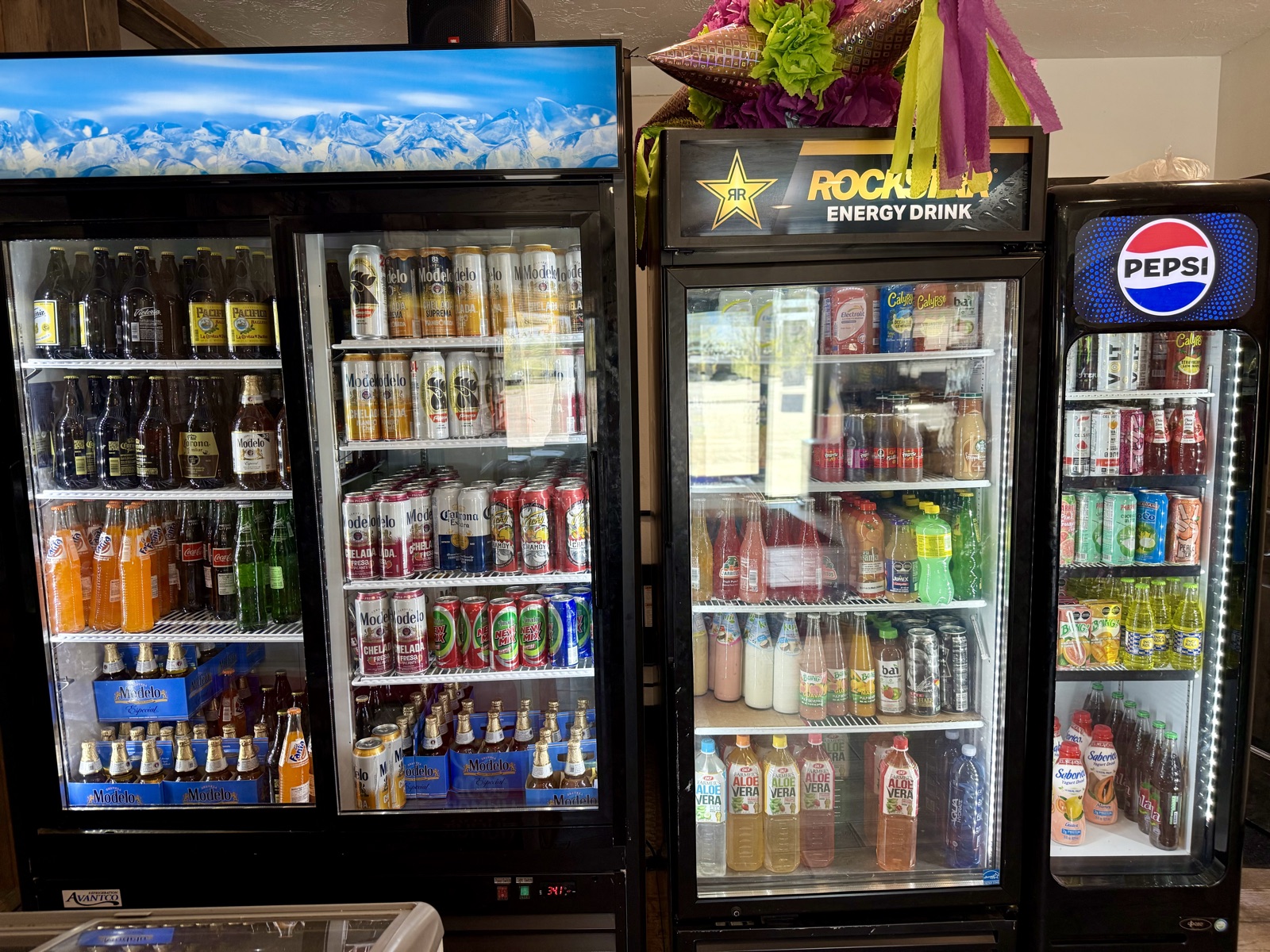 Cold drinks cooler